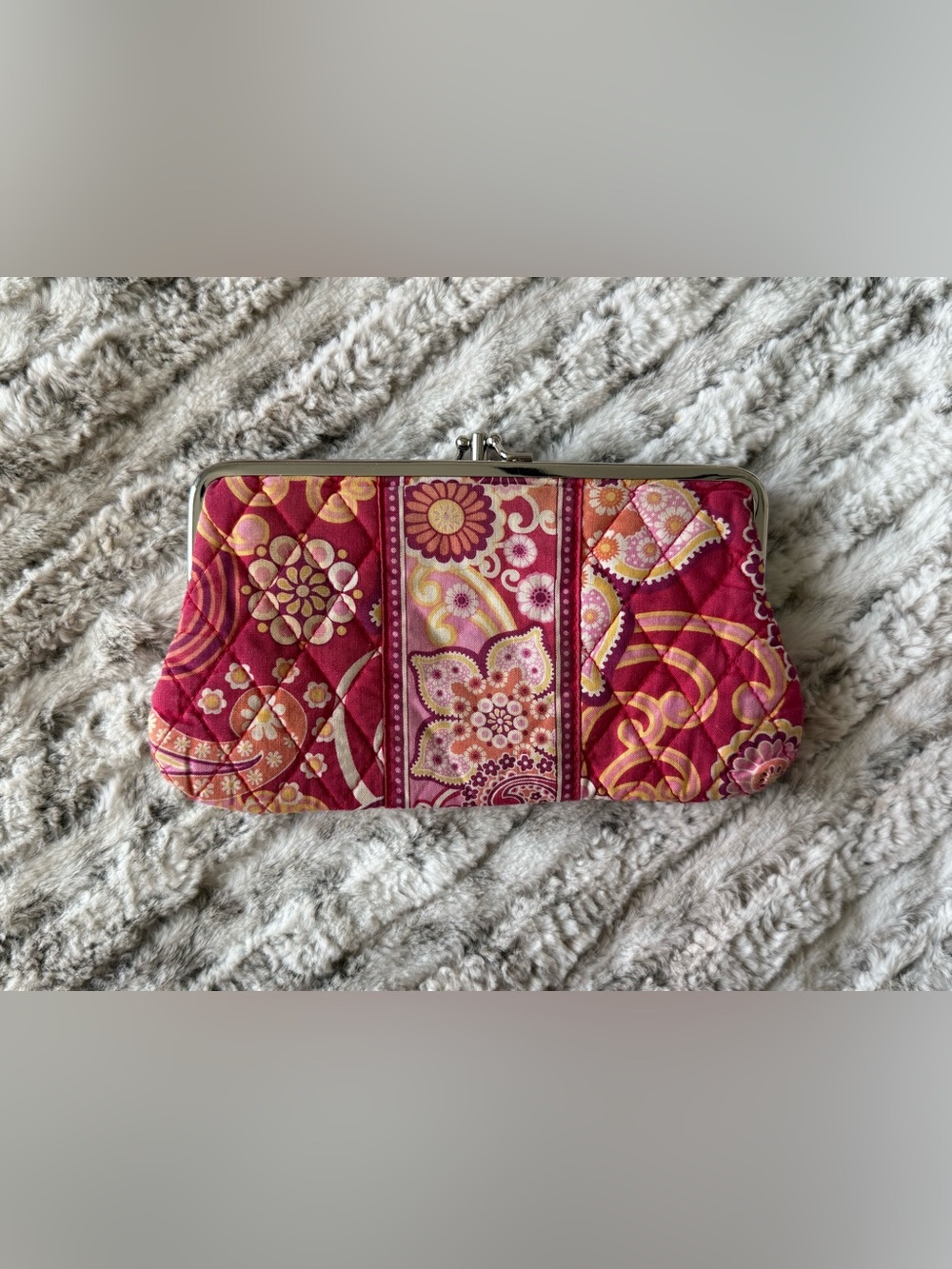 Vera Bradley Raspberry Fizz Shoulder Bag + Kiss-lock Wallet + Zip Pouch Keychain - Picture 5 of 9